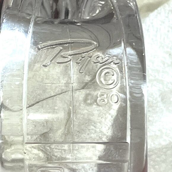 Vintage 1980’s Bijan Lucite Unicorn Napkin Rings Set of 4 - Picture 5 of 8